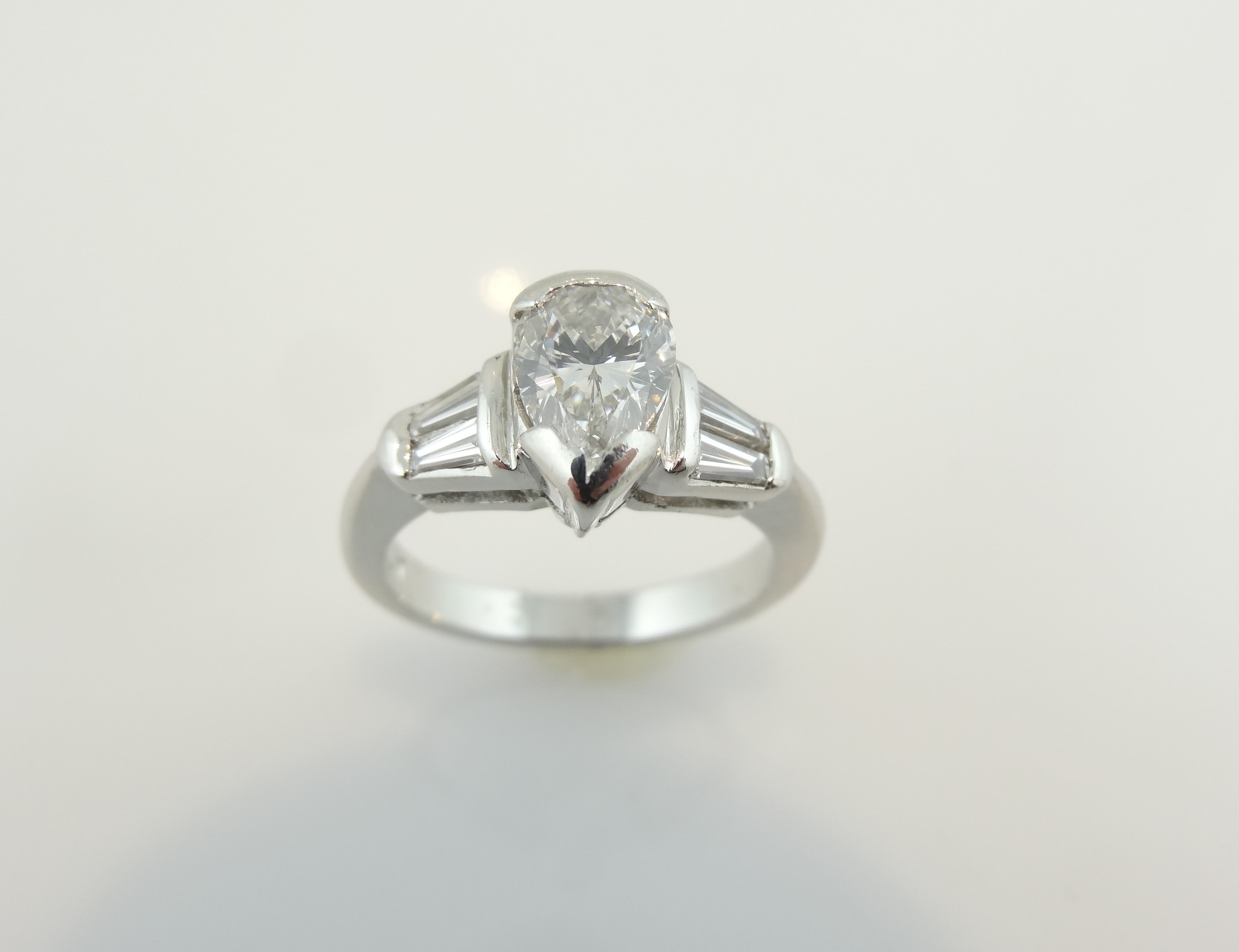 Platinum Engagement ring , 1.02 Pear shape diamond center & 4 baguette ...