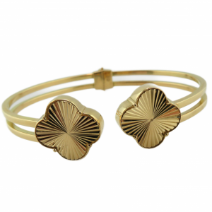 Quatrefoil Hinged Bangle Bracelet in 18 KT Yellow gold
